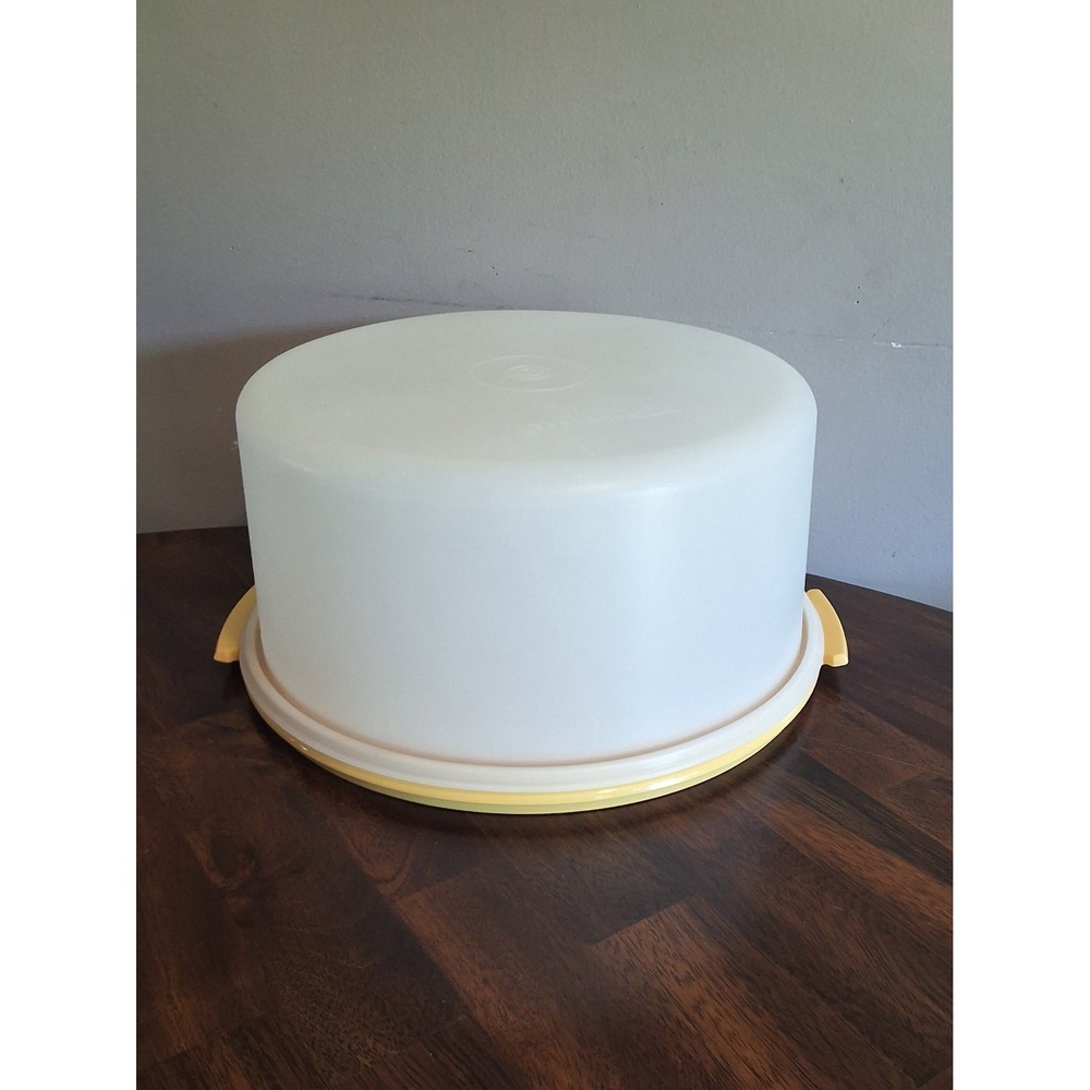 Vintage 1970s Tupperware Harvest Gold Cake Taker Made In The USA